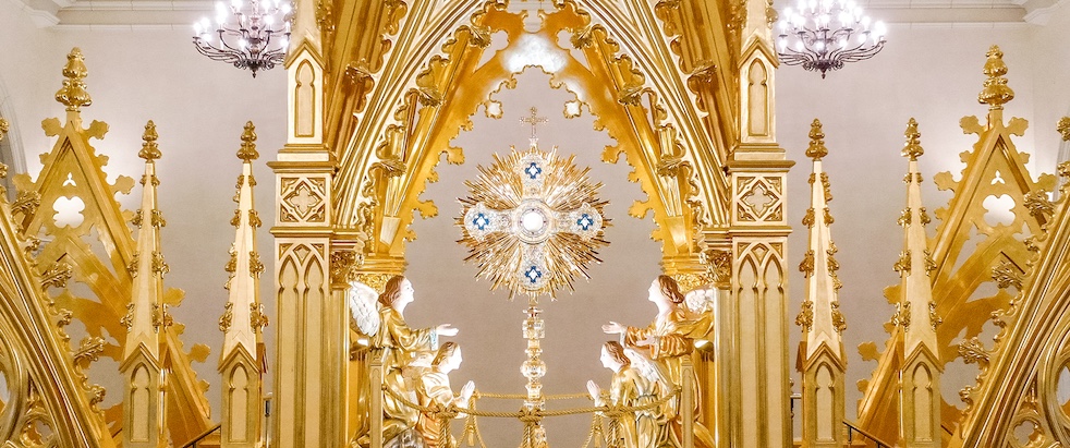 hanceville_shrine-monstrance.jpg